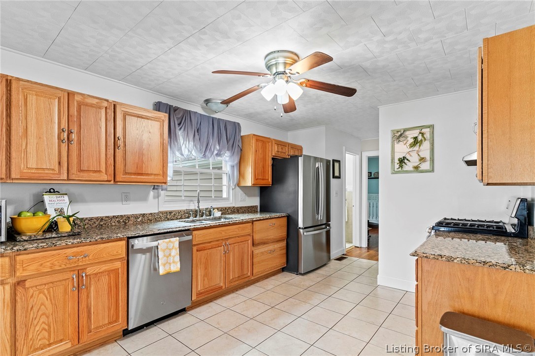 572 South Grange Hall Road Hanover, IN 47243 - Photo 4 of 28