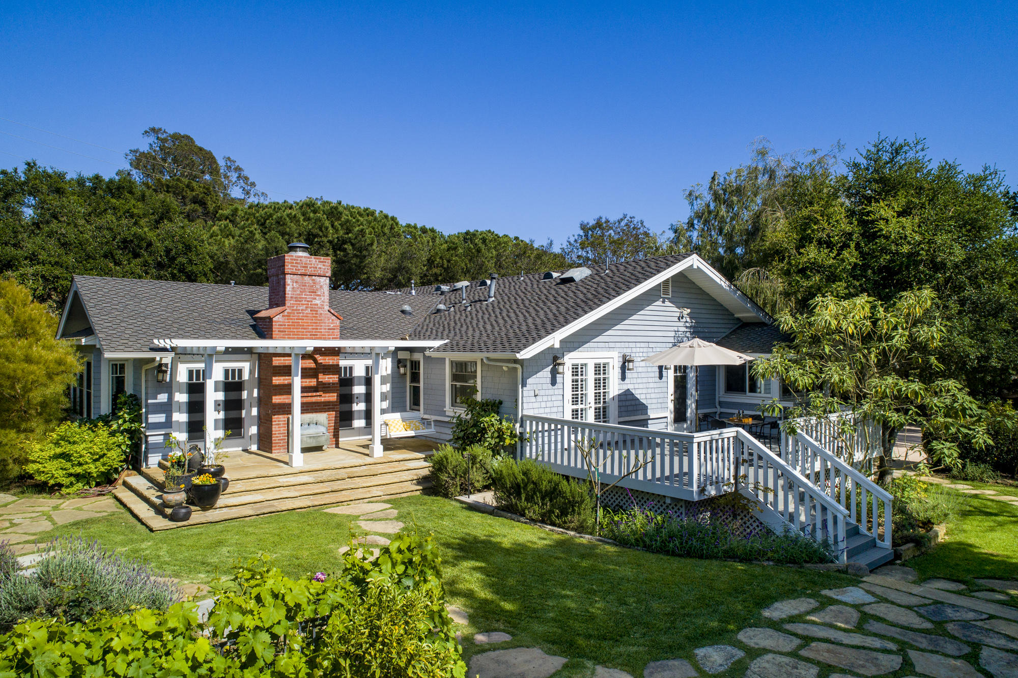 329 San Ysidro Road Santa Barbara, CA 93108 - Photo 9 of 30 Backyard