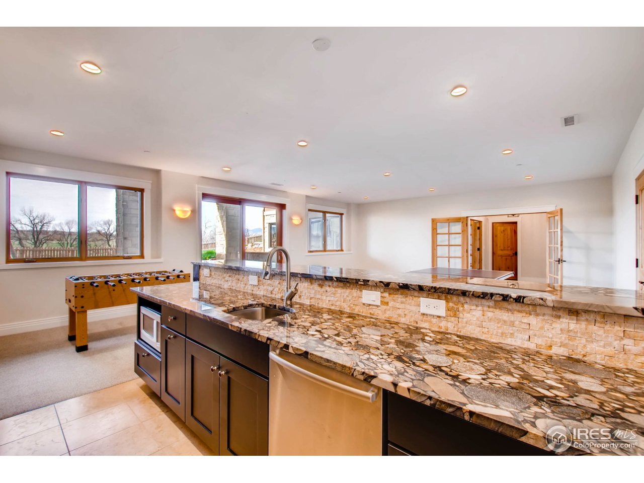 8446 Valmont Road Boulder, CO 80301 - Photo 29 of 40 Rec Room Wet Bar