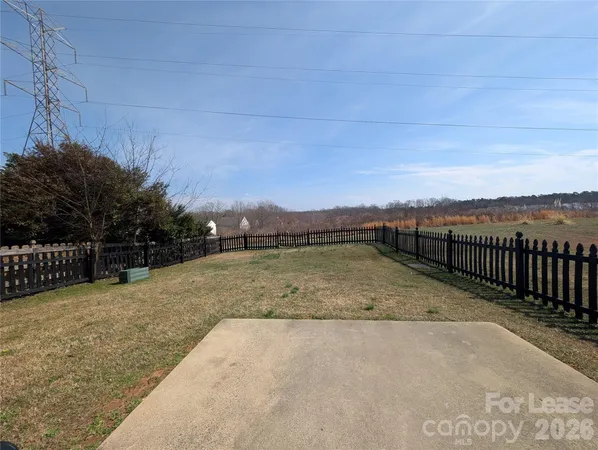 $1,995 | 11307 Breezehill Lane, Charlotte, NC 28262