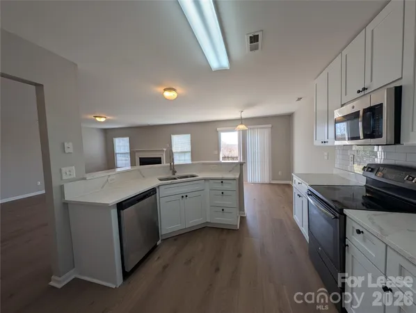 $1,995 | 11307 Breezehill Lane, Charlotte, NC 28262