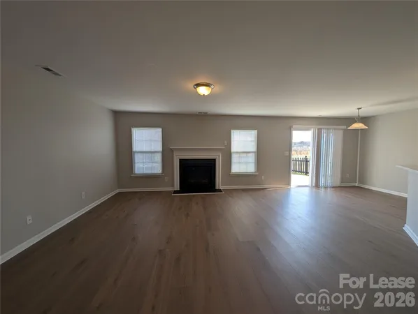 $1,995 | 11307 Breezehill Lane, Charlotte, NC 28262