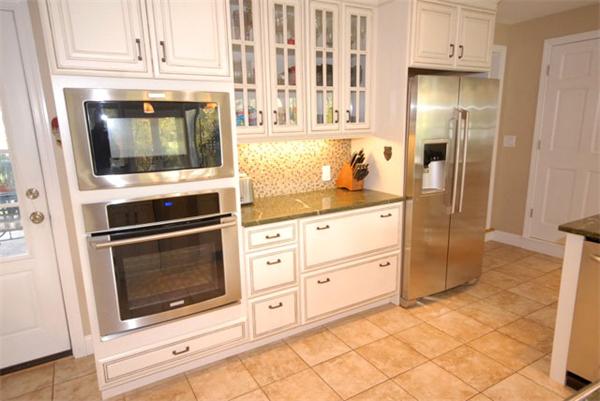 96 Burnham Road Andover, MA 01810 - Photo 4 of 29 Gallery Image 4