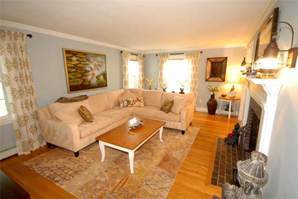 96 Burnham Road Andover, MA 01810 - Photo 6 of 29 Gallery Image 6