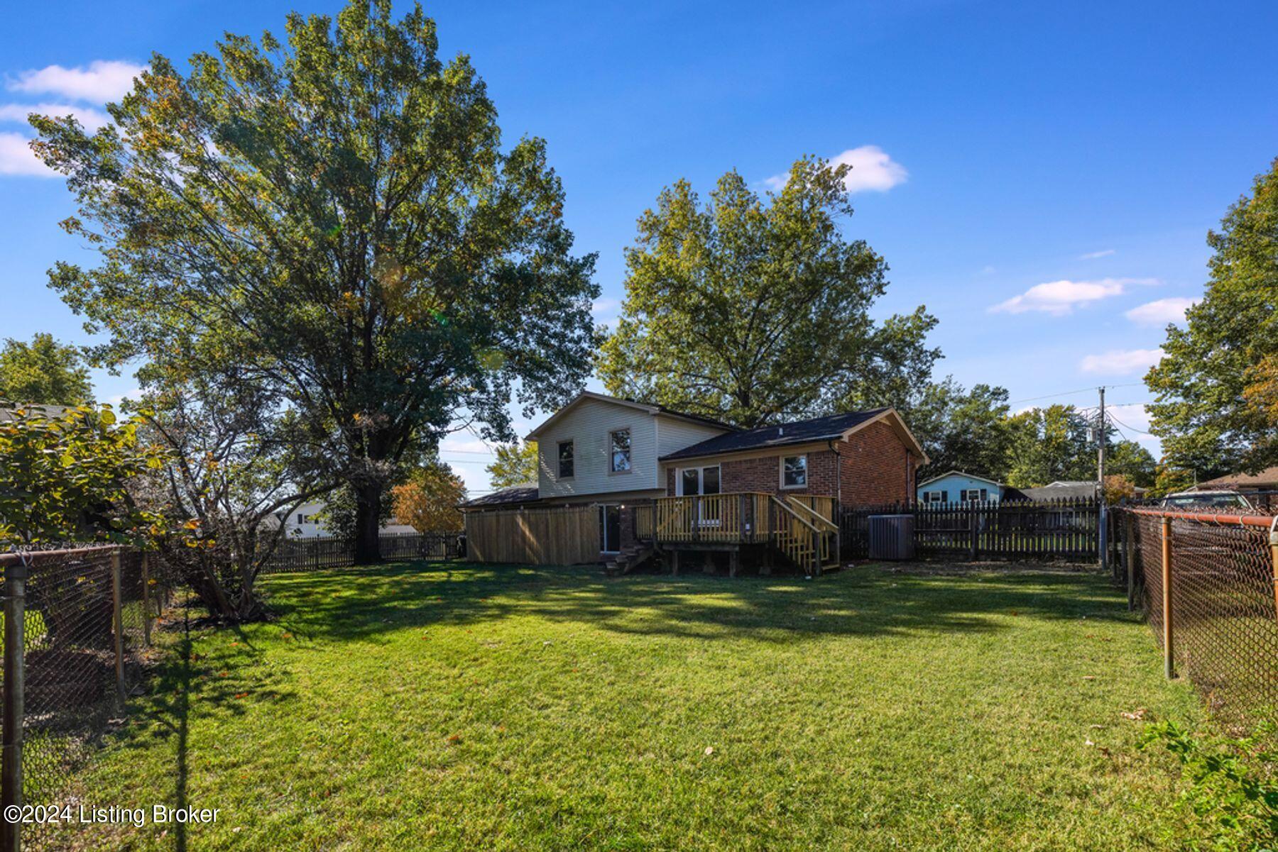 4511 Gaudet Road Jeffersontown, KY 40299 - Photo 6 of 47 spacious backyard