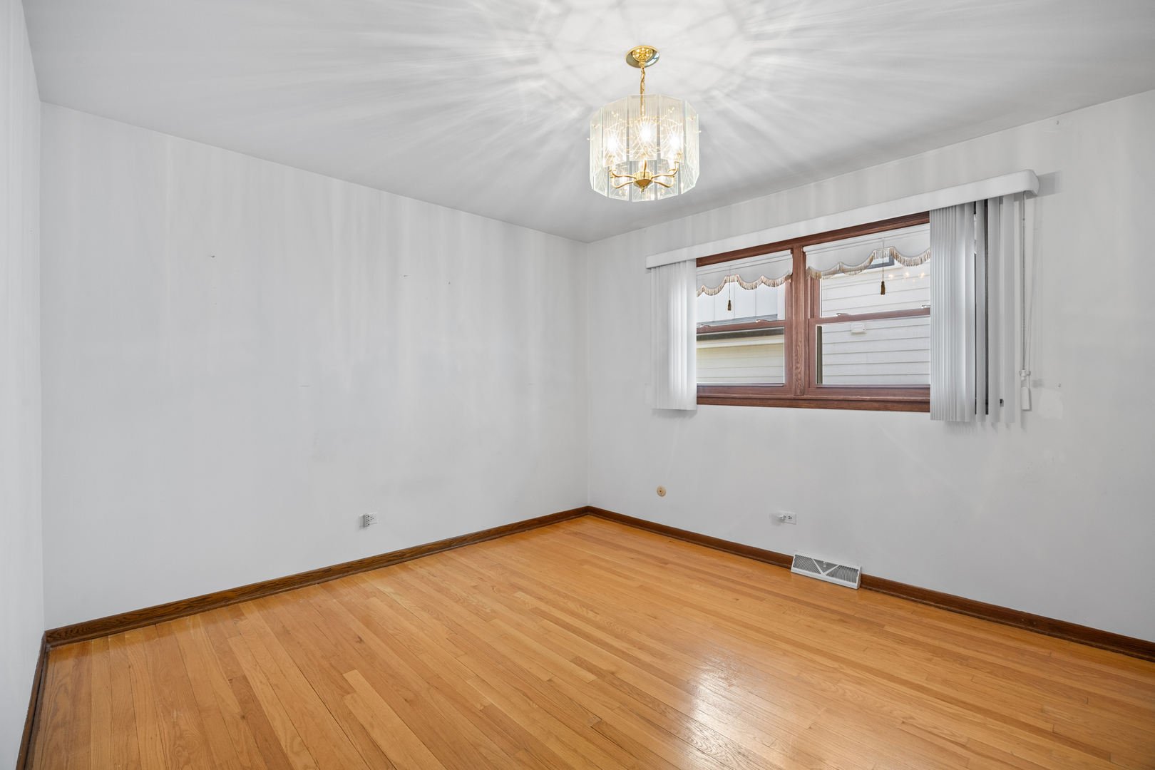 1012 Courtland Avenue Park Ridge, IL 60068 - Photo 15 of 31