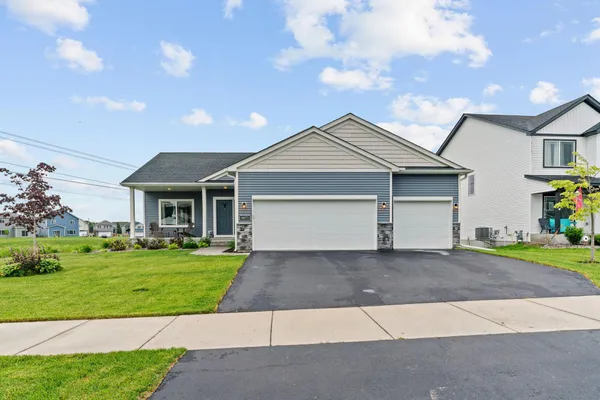 $425,000 | 9973 32nd Street Northeast, St. Michael, MN 55376