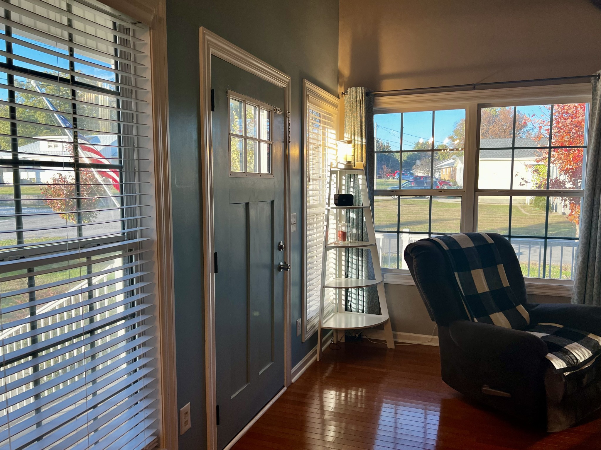 305 Duncan Lane Winchester, TN 37398 - Photo 6 of 34 a view of a livingroom with furniture and wooden floor