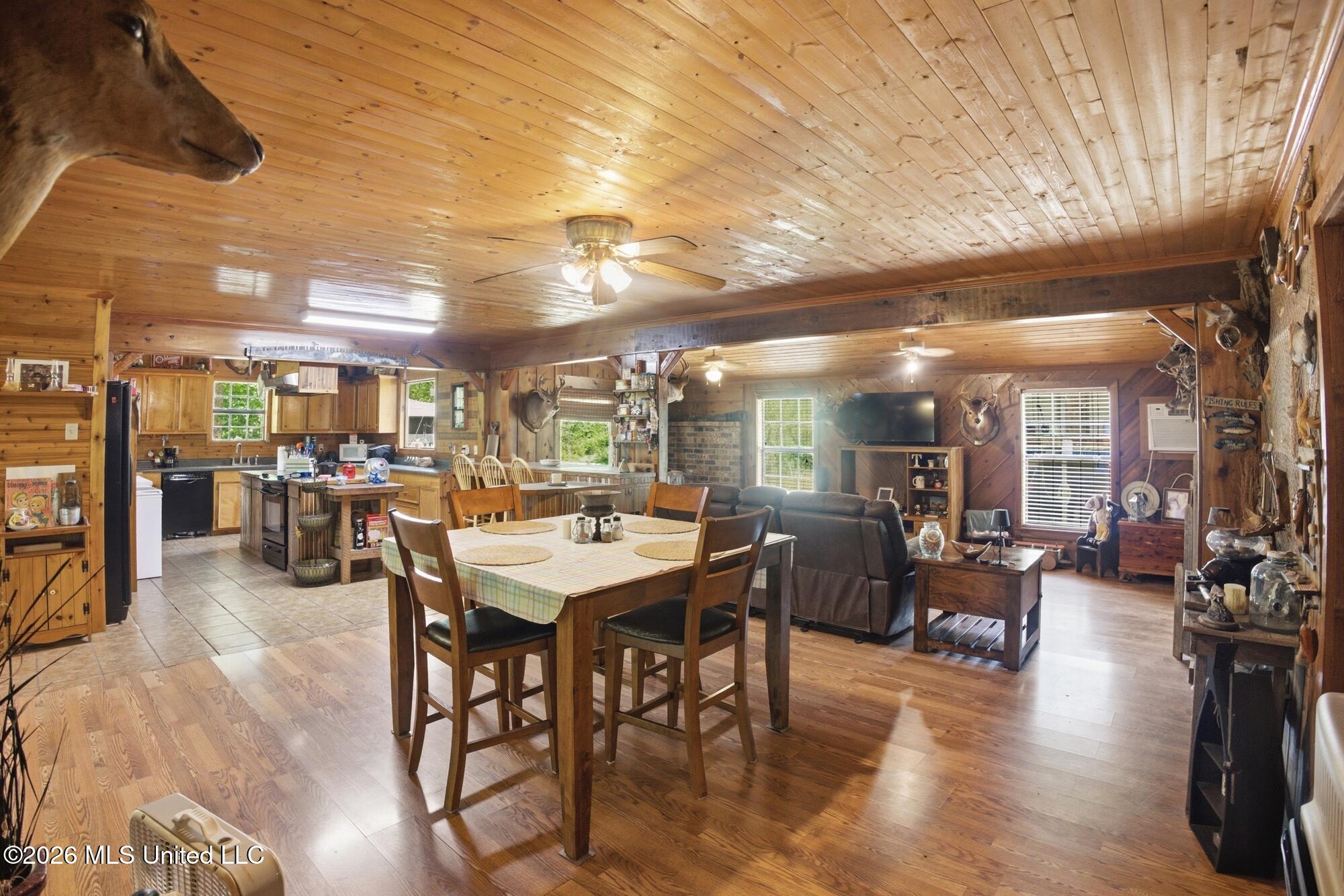 5024 Mary Wall Bridge Road Liberty, MS 39645 - Photo 5 of 20 Dining Area