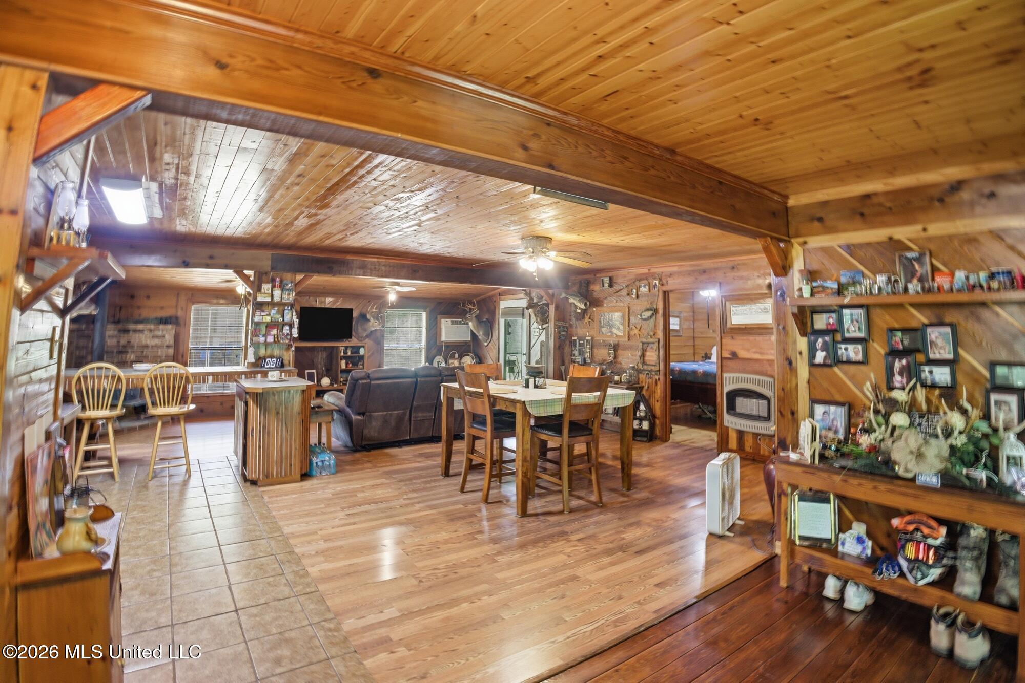 5024 Mary Wall Bridge Road Liberty, MS 39645 - Photo 6 of 20 Living/Dining