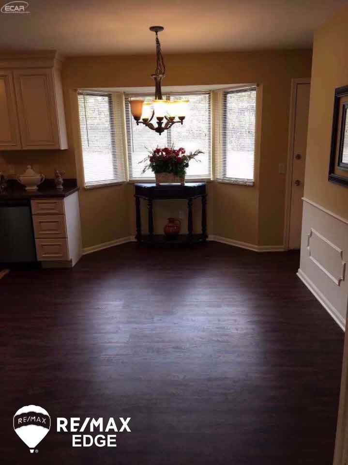 3179 Old Farm Road Flint, MI 48507 - Photo 7 of 28 21261692-6.JPG
