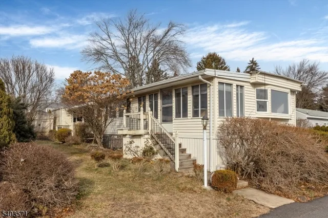 $100,000 | 195 West Main Street, Unit G, Chester, NJ 07930