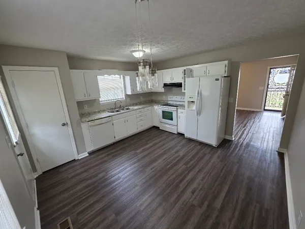 $1,850 | 812 Shawnwood Circle, Nashville, TN 37218