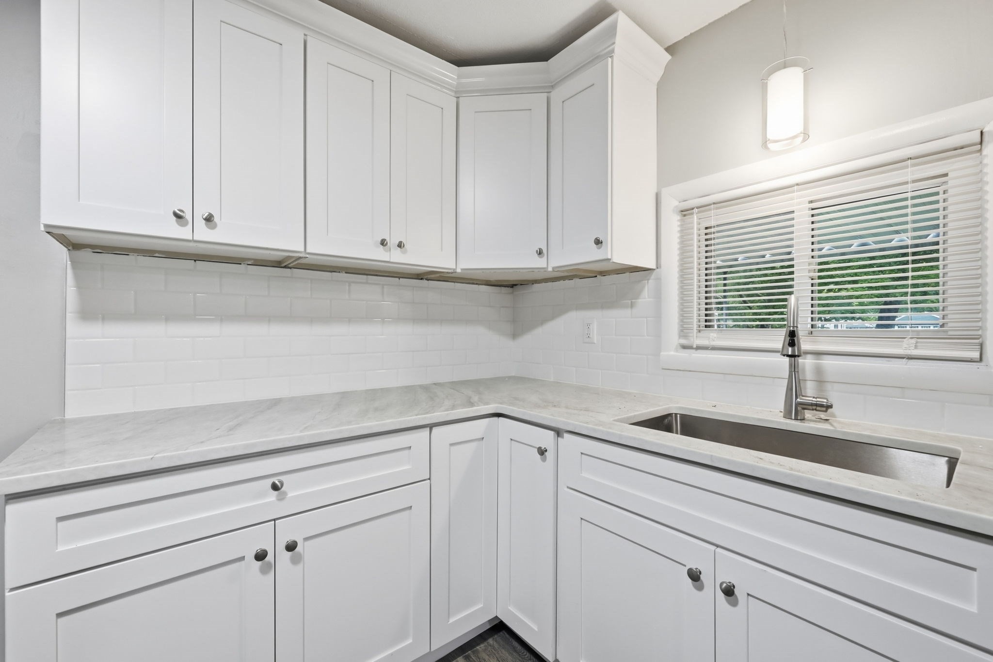 52 Navajo Road Springfield, MA 01109 - Photo 13 of 24 Gallery Image 13