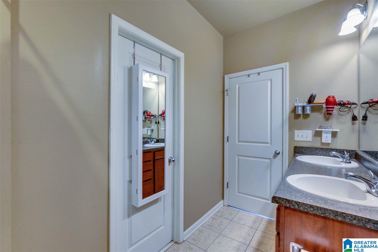 407 Enclave Drive Calera, AL 35040 - Photo 32 of 42