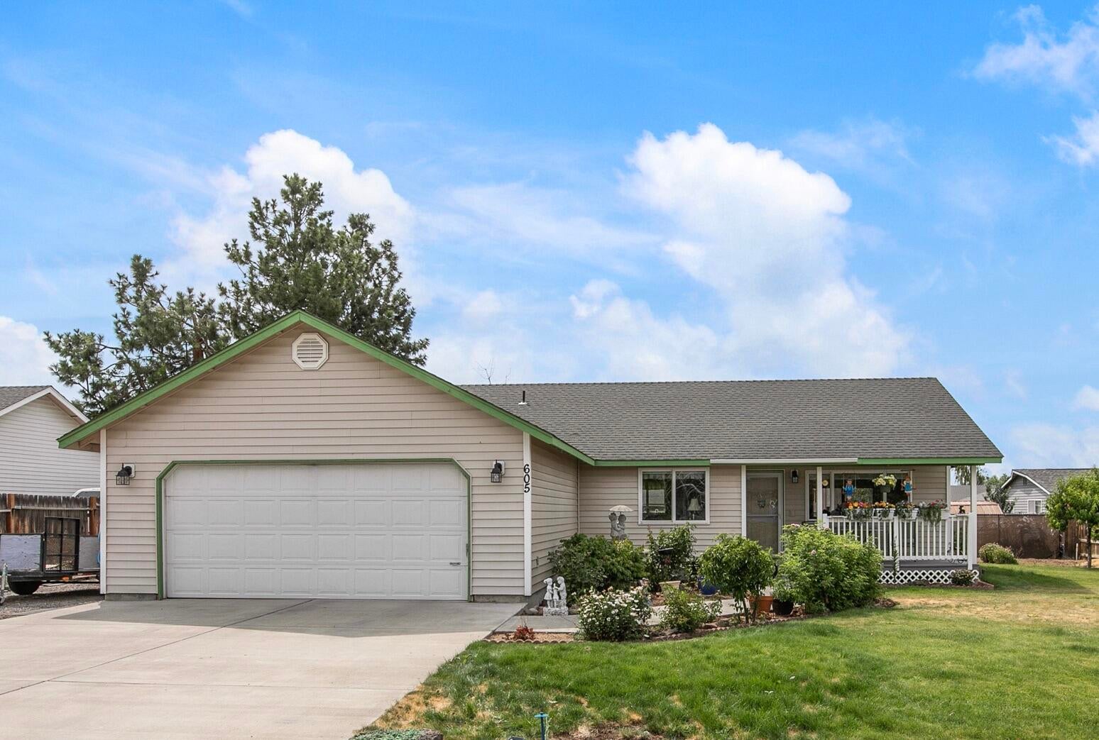 605 Center Ridge Drive Culver, OR 97734 - Photo 1 of 21 Front of home from Center Ridge