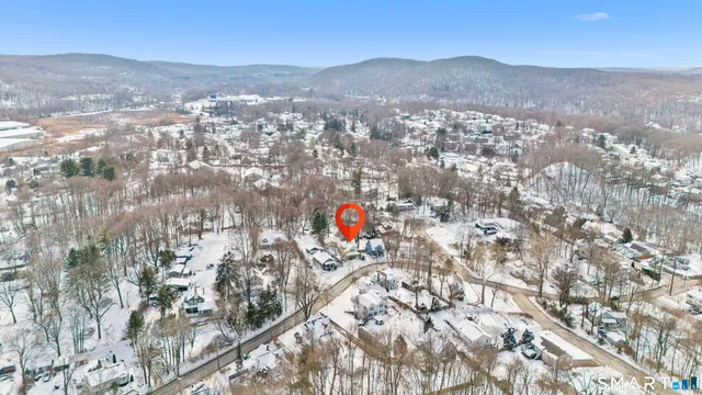 a view of residential houses with outdoor space