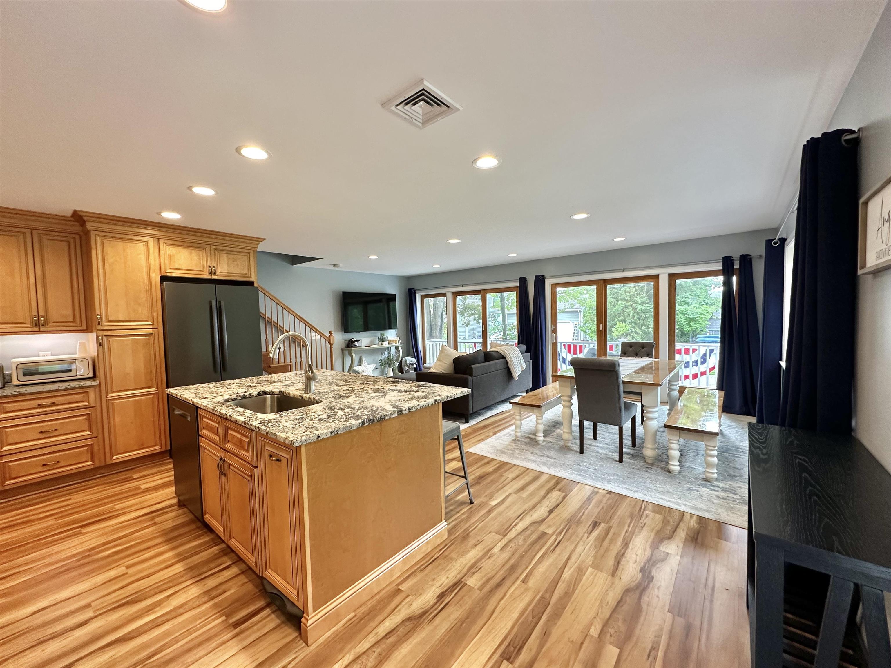 4 West Shore Drive Sandown, NH 03873 - Photo 7 of 39