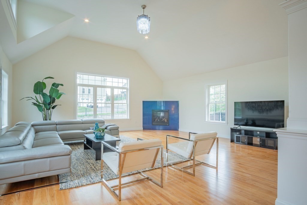 17 Overlook Drive Danvers, MA 01923 - Photo 7 of 42