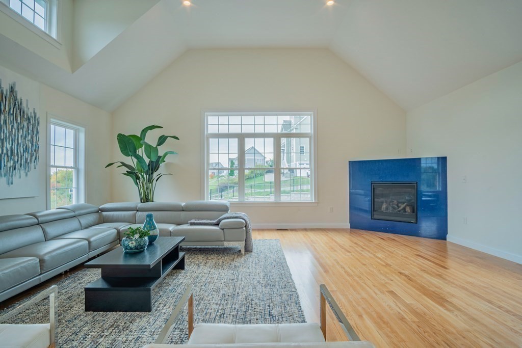 17 Overlook Drive Danvers, MA 01923 - Photo 8 of 42