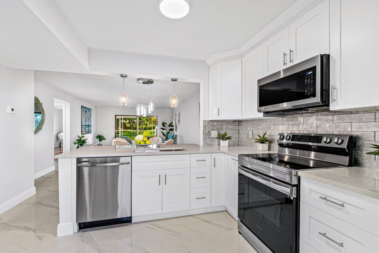 7350 Kinghurst Drive, Unit 104 Delray Beach, FL 33446 - Photo 17 of 38 008-7350KinghurstDrive-DelrayBeach-FL-33