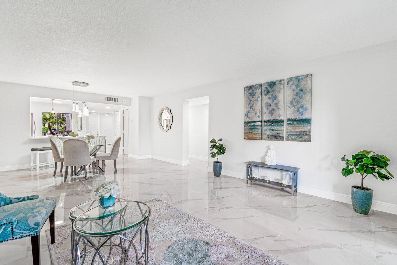 7350 Kinghurst Drive, Unit 104 Delray Beach, FL 33446 - Photo 9 of 38 017-7350KinghurstDrive-DelrayBeach-FL-33