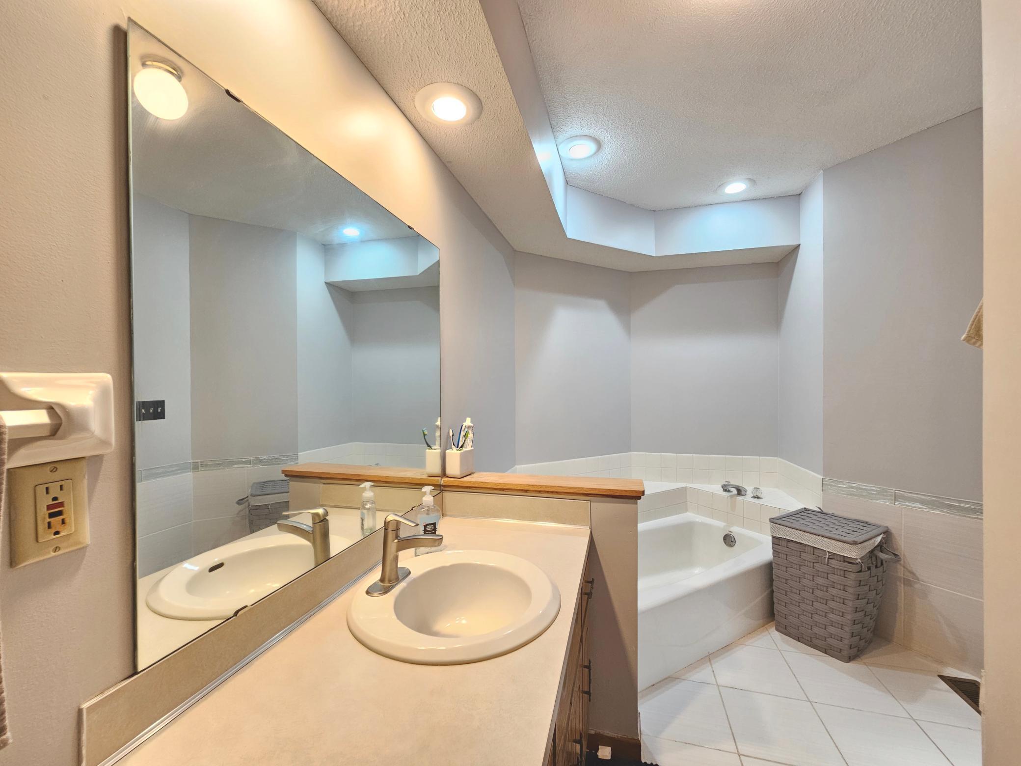 7664 Steepleview Road Woodbury, MN 55125 - Photo 14 of 27