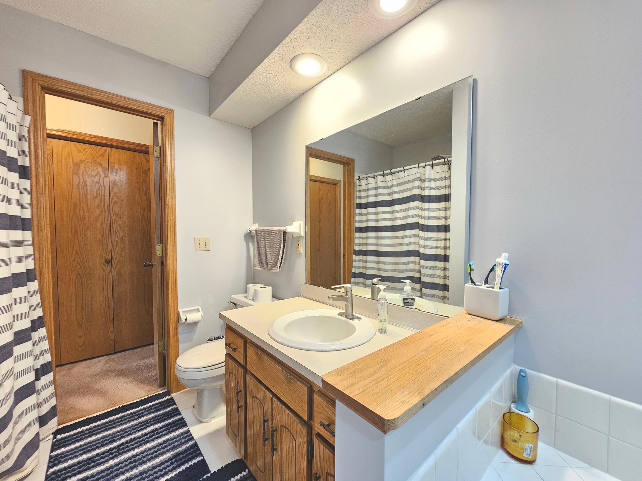 7664 Steepleview Road Woodbury, MN 55125 - Photo 15 of 27