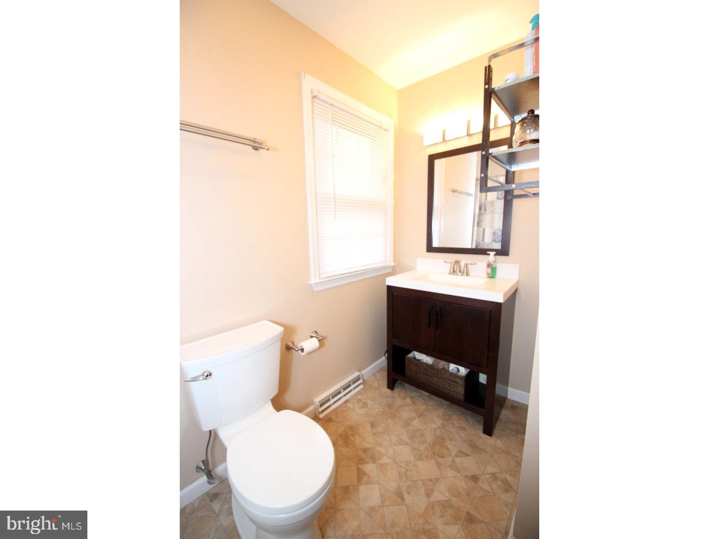 138 North Hunter Forge Road Newark, DE 19713 - Photo 15 of 25 Bathroom