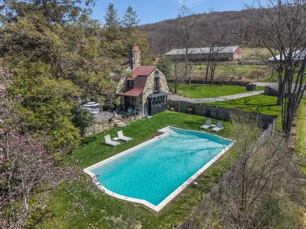 $1,500,000 | 615 Jackson Valley Road, Oxford, NJ 07863