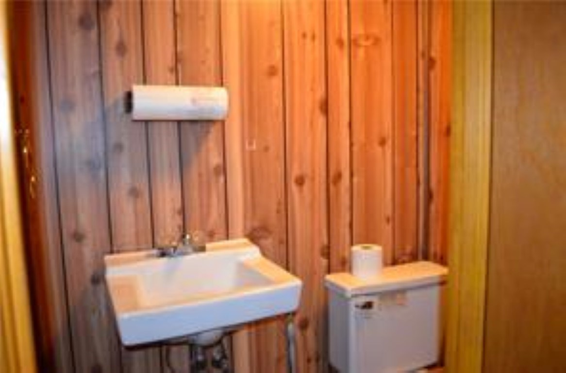 142 Hoss Road Indianapolis, IN 46217 - Photo 21 of 34 Gallery Image 21