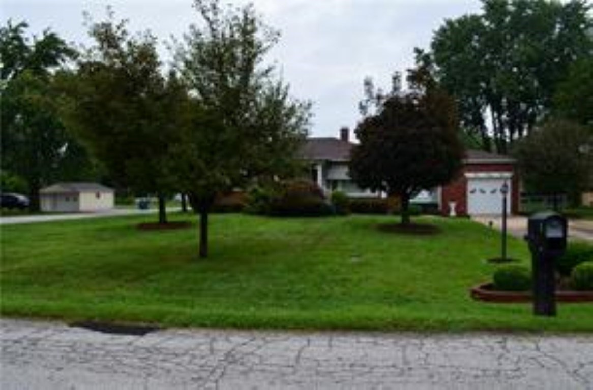 142 Hoss Road Indianapolis, IN 46217 - Photo 33 of 34 Gallery Image 33