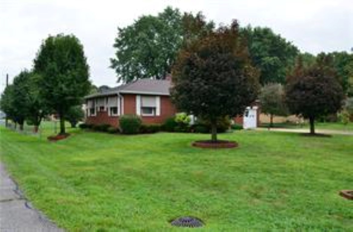 142 Hoss Road Indianapolis, IN 46217 - Photo 34 of 34 Gallery Image 34