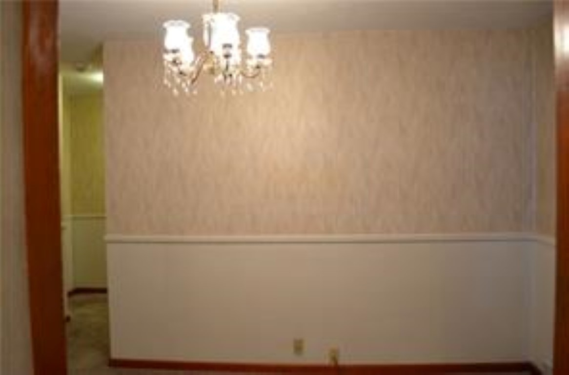 142 Hoss Road Indianapolis, IN 46217 - Photo 6 of 34 Gallery Image 6