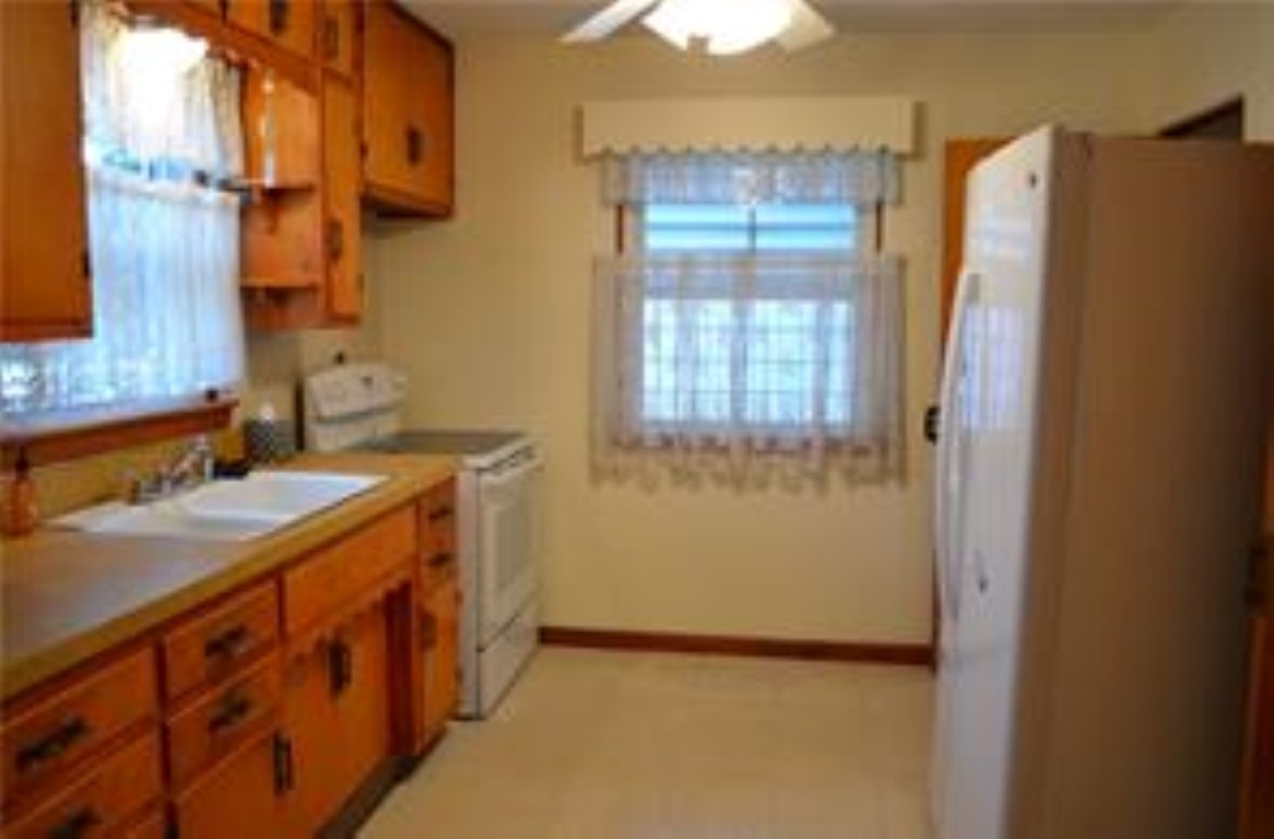 142 Hoss Road Indianapolis, IN 46217 - Photo 7 of 34 Gallery Image 7