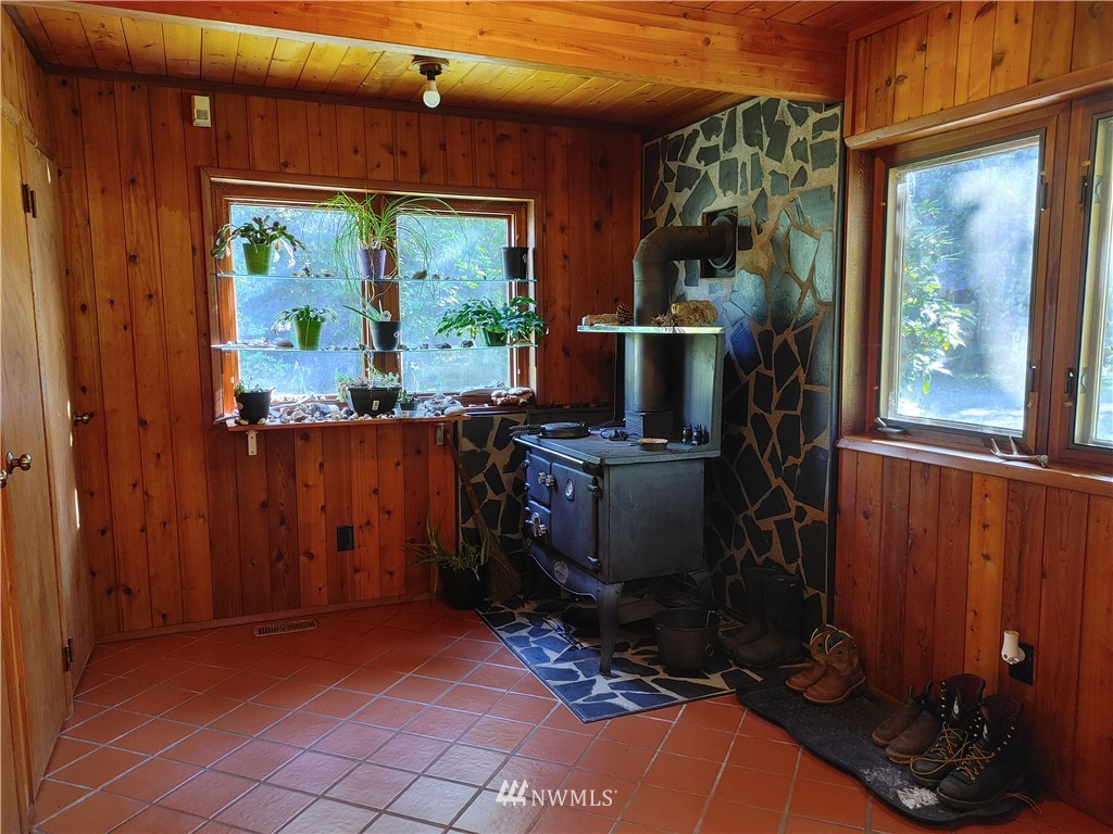 924 Cline Road Randle, WA 98377 - Photo 8 of 35 Gallery Image 8