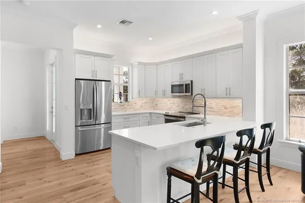 $699,999 | 8109 Southeast Asaro Street, Hobe Sound, FL 33455