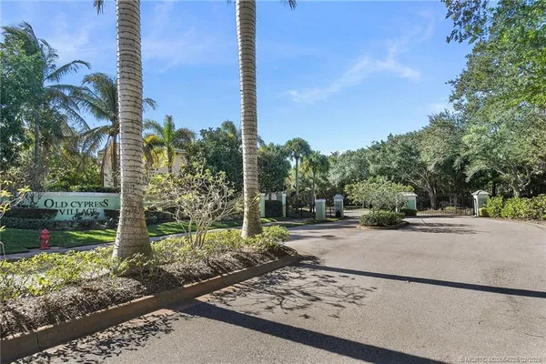 $699,999 | 8109 Southeast Asaro Street, Hobe Sound, FL 33455
