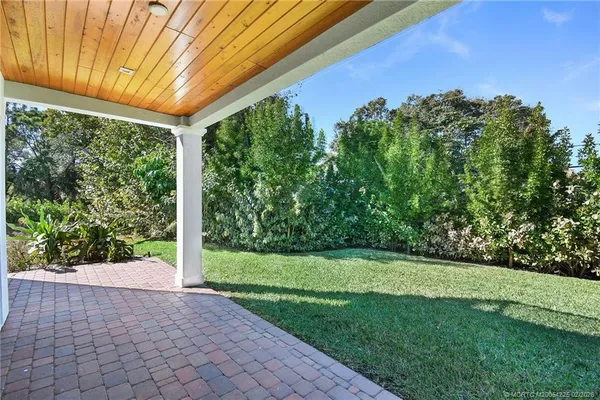 $699,999 | 8109 Southeast Asaro Street, Hobe Sound, FL 33455