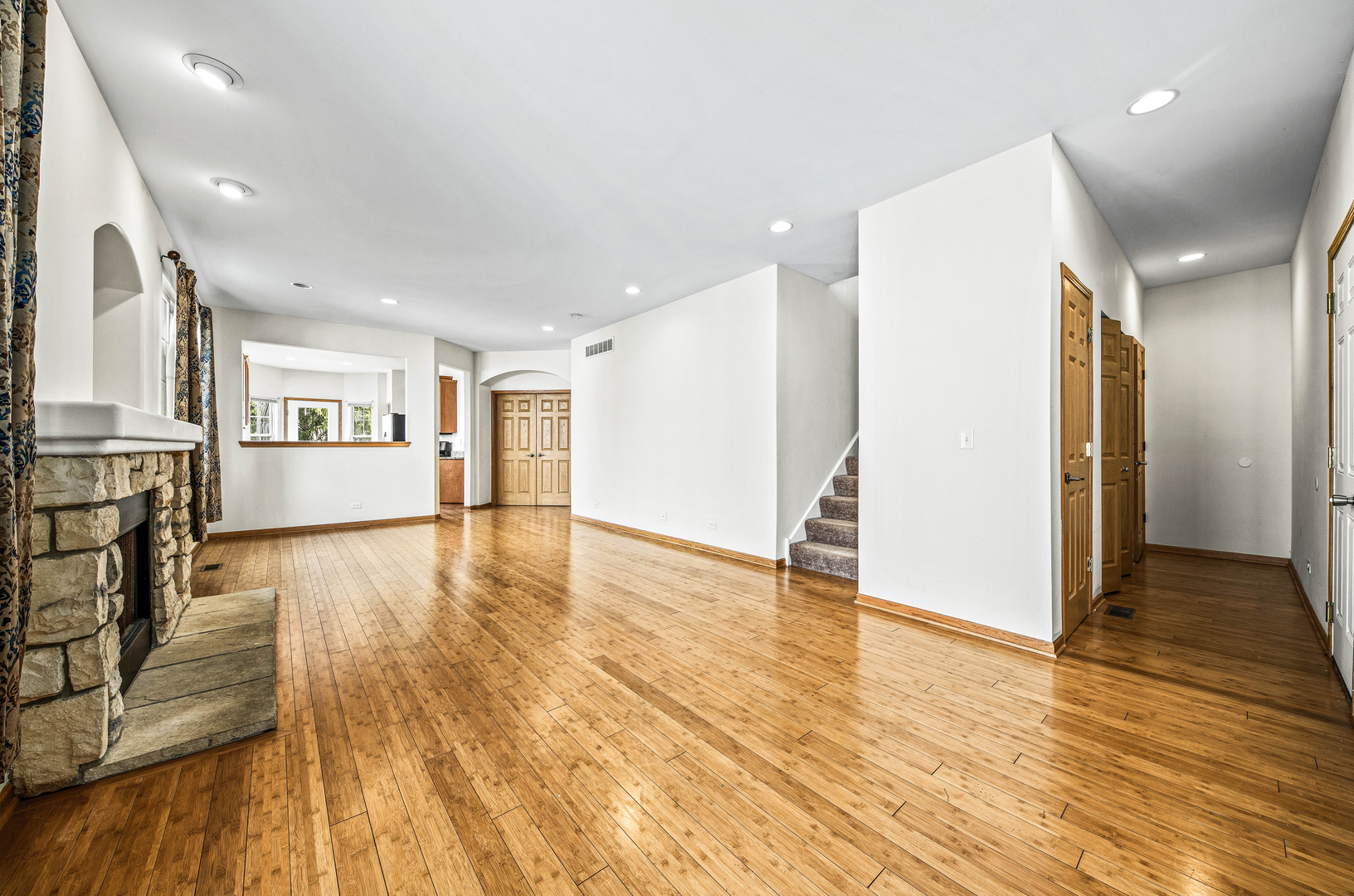 1222 Townes Circle Aurora, IL 60502 - Photo 10 of 30