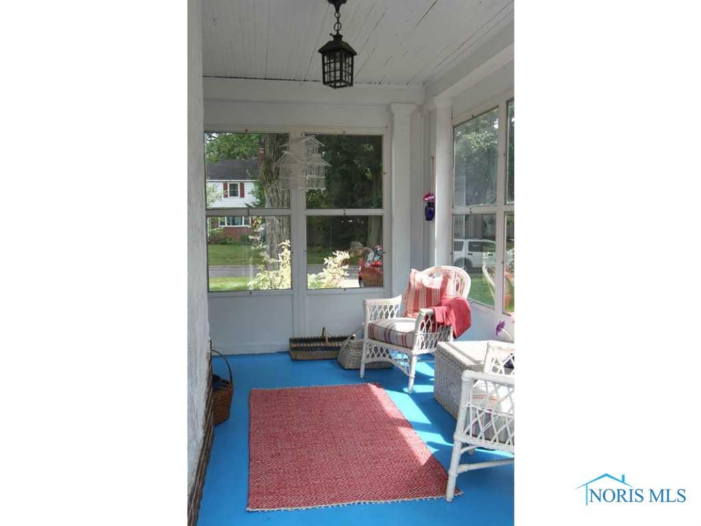 3717 Elmhurst Road Toledo, OH 43613 - Photo 6 of 8 Sunroom. Enter from Backyard or Living Room