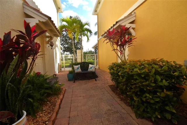 $4,500 | 7624 Bergamo Avenue, Unit 4B, Sarasota, FL 34238