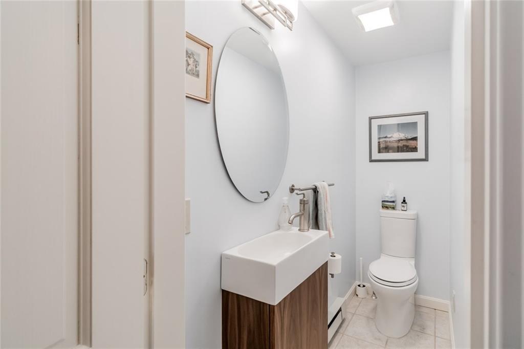 65 Applegate Lane, Unit 65 Falmouth, ME 04105 - Photo 17 of 35 First floor half bath