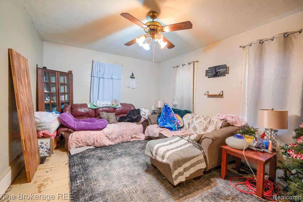 4422 North Lapeer Road Columbiaville, MI 48421 - Photo 4 of 29 Gallery Image 4
