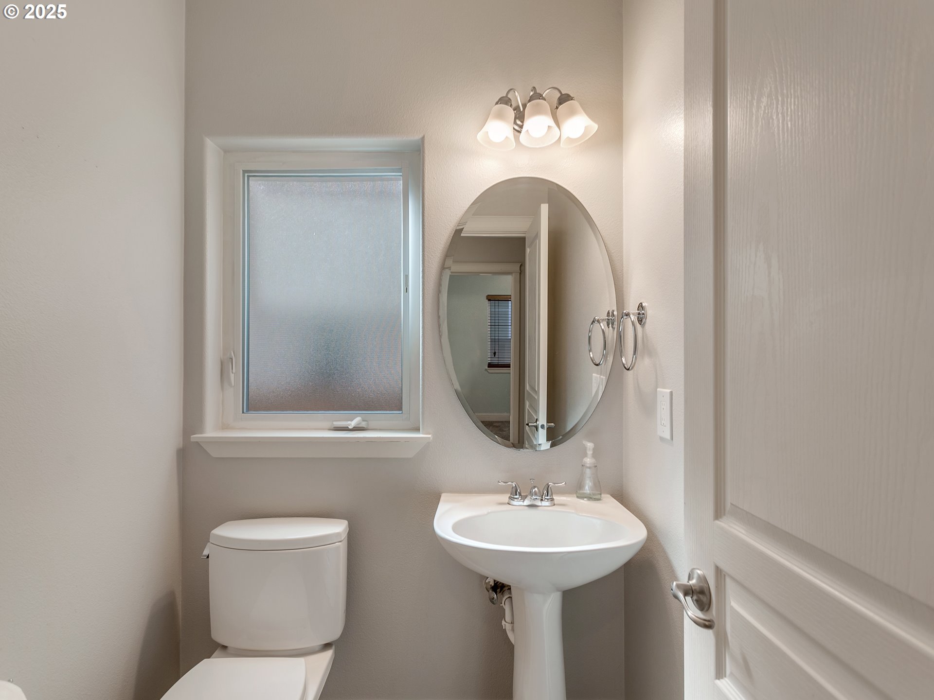 16645 Southwest 134th Terrace Portland, OR 97224 - Photo 17 of 45
