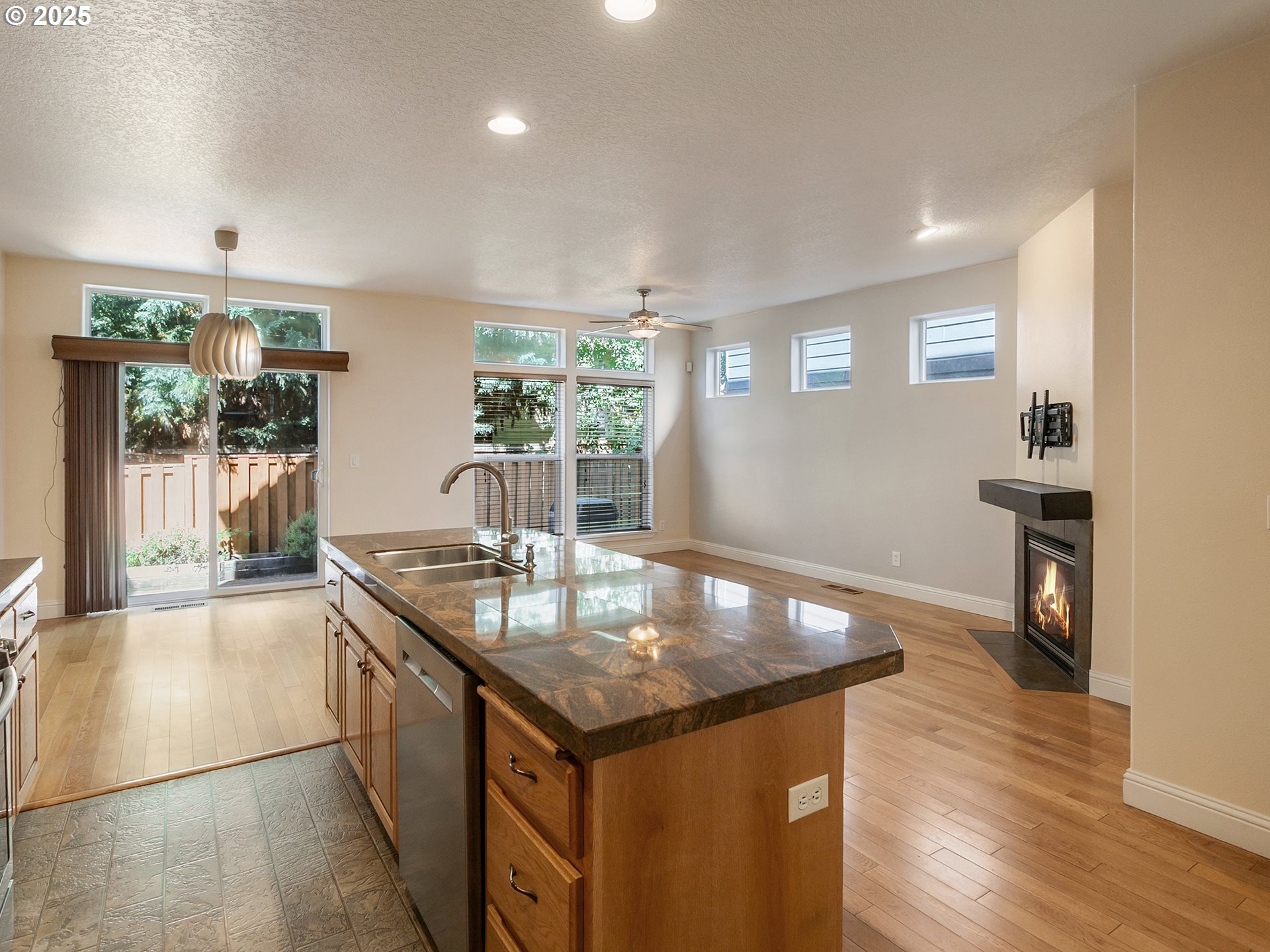 16645 Southwest 134th Terrace Portland, OR 97224 - Photo 4 of 45