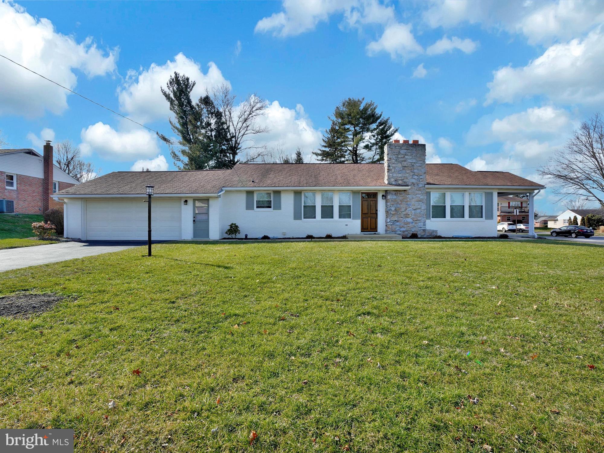 3560 Sycamore Road Dover, PA 17315 - Photo 2 of 25 Gallery Image 2