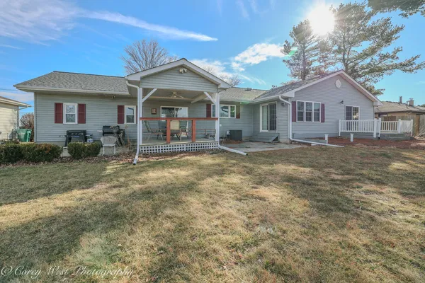 $394,900 | 533 Bethany Road, Sycamore, IL 60178