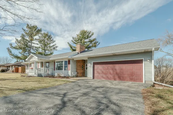 $394,900 | 533 Bethany Road, Sycamore, IL 60178