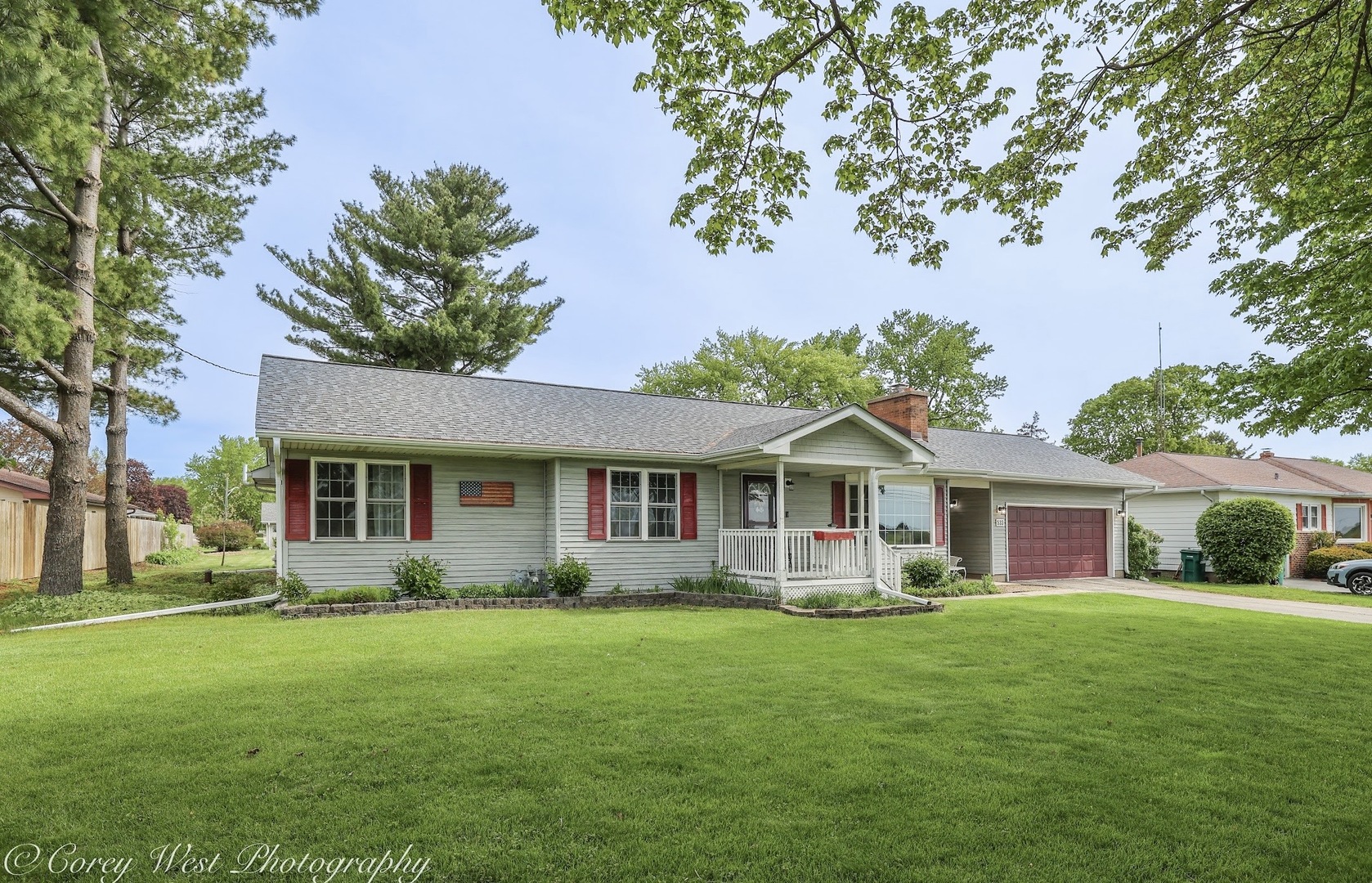 533 Bethany Road Sycamore, IL 60178 - Photo 44 of 44 a front view of house with yard and green space